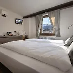 Cardo 伊索拉察