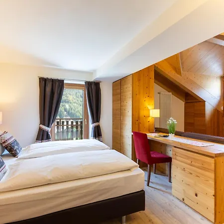 Cardo Hotel 3*