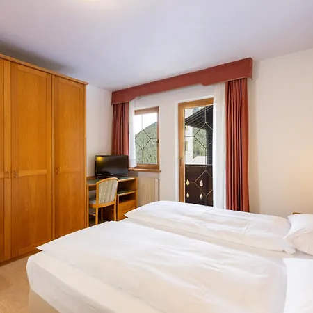 Cardo Hotel