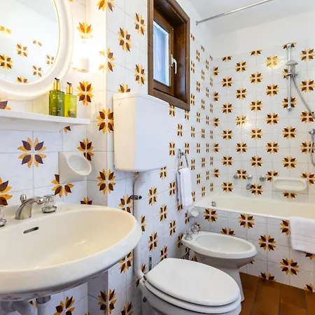 Cardo Hotel 3*