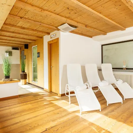 Cardo Hotel