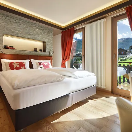 Cardo Otel